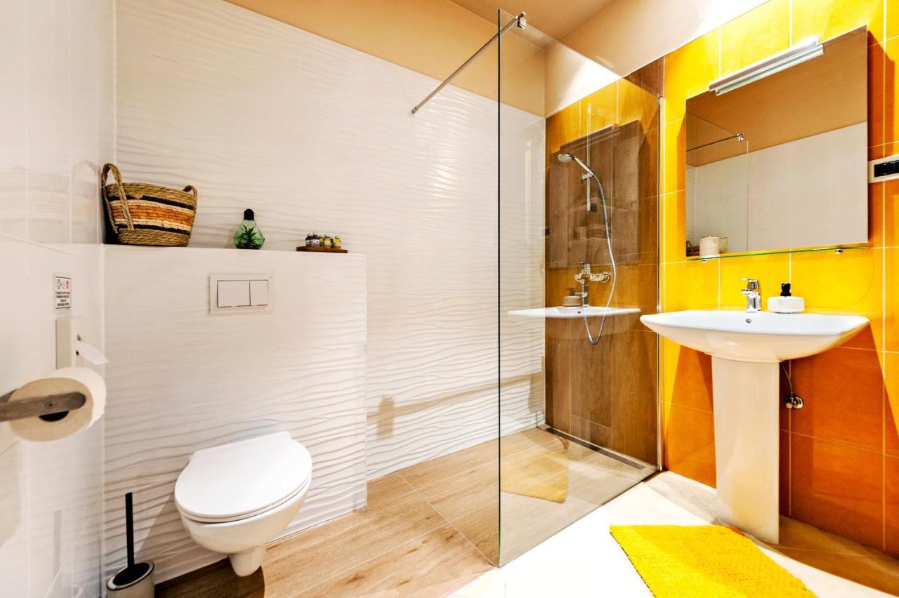 Room And Apartments Antea Rovinj Exterior photo