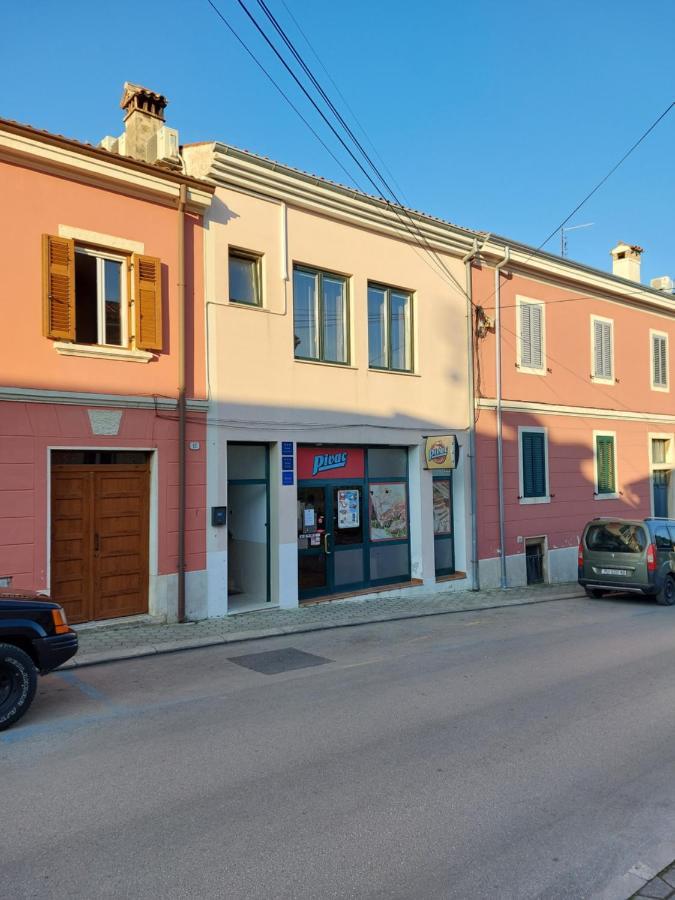 Room And Apartments Antea Rovinj Exterior photo