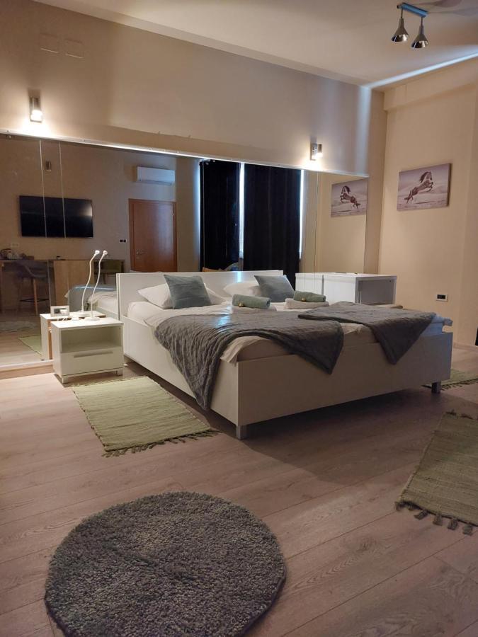 Room And Apartments Antea Rovinj Exterior photo