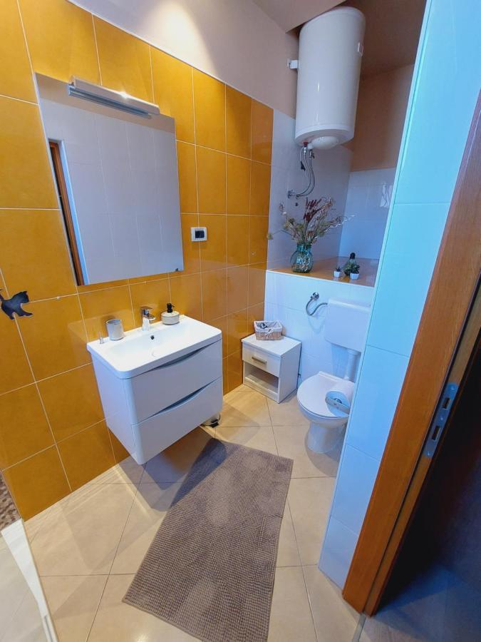 Room And Apartments Antea Rovinj Exterior photo